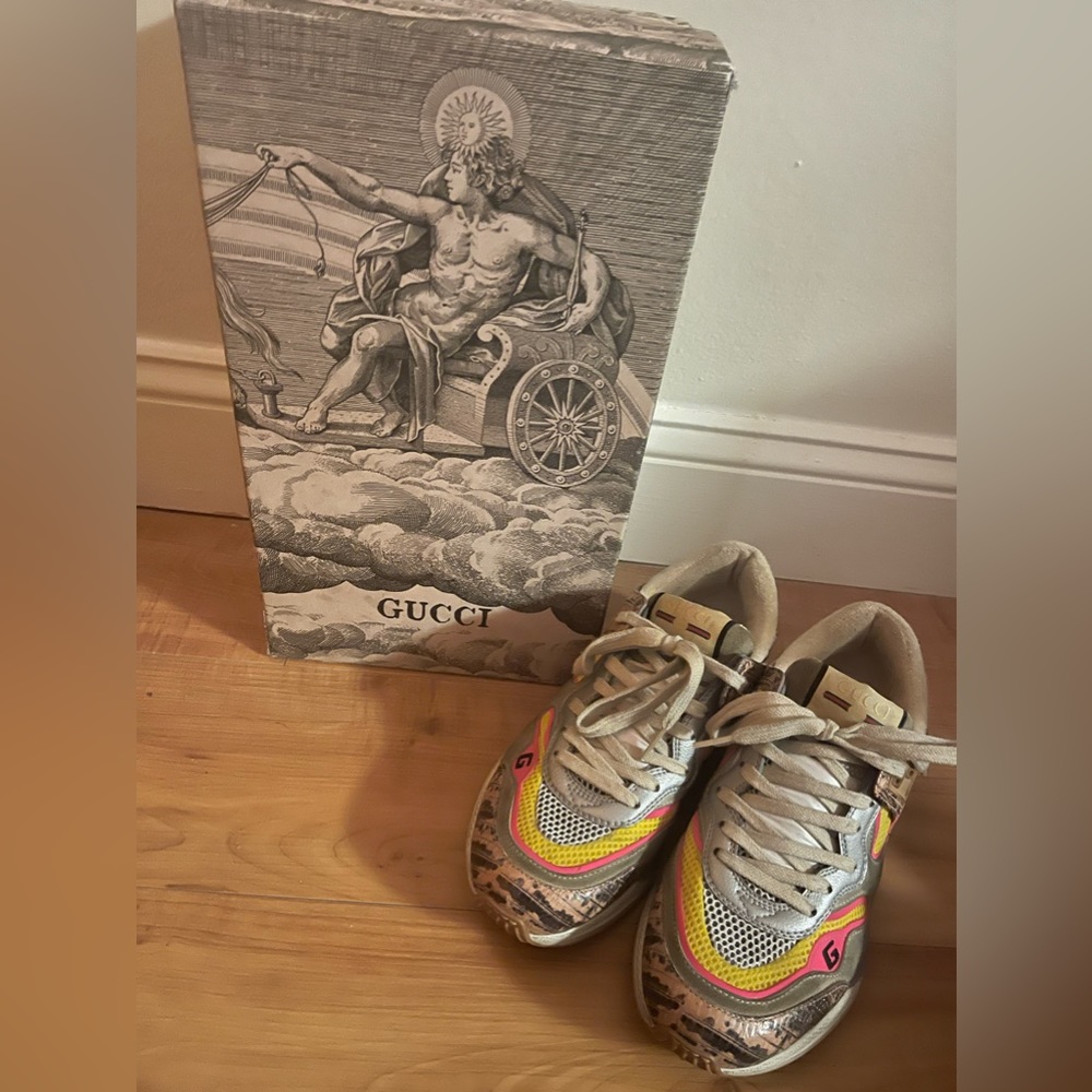 Excellent condition Gucci sneakers